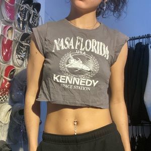 h&m gray graphic tee crop top